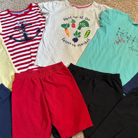 Hanna Anderson Kids T-Shirt and Shorts Set - Picture 3 of 4